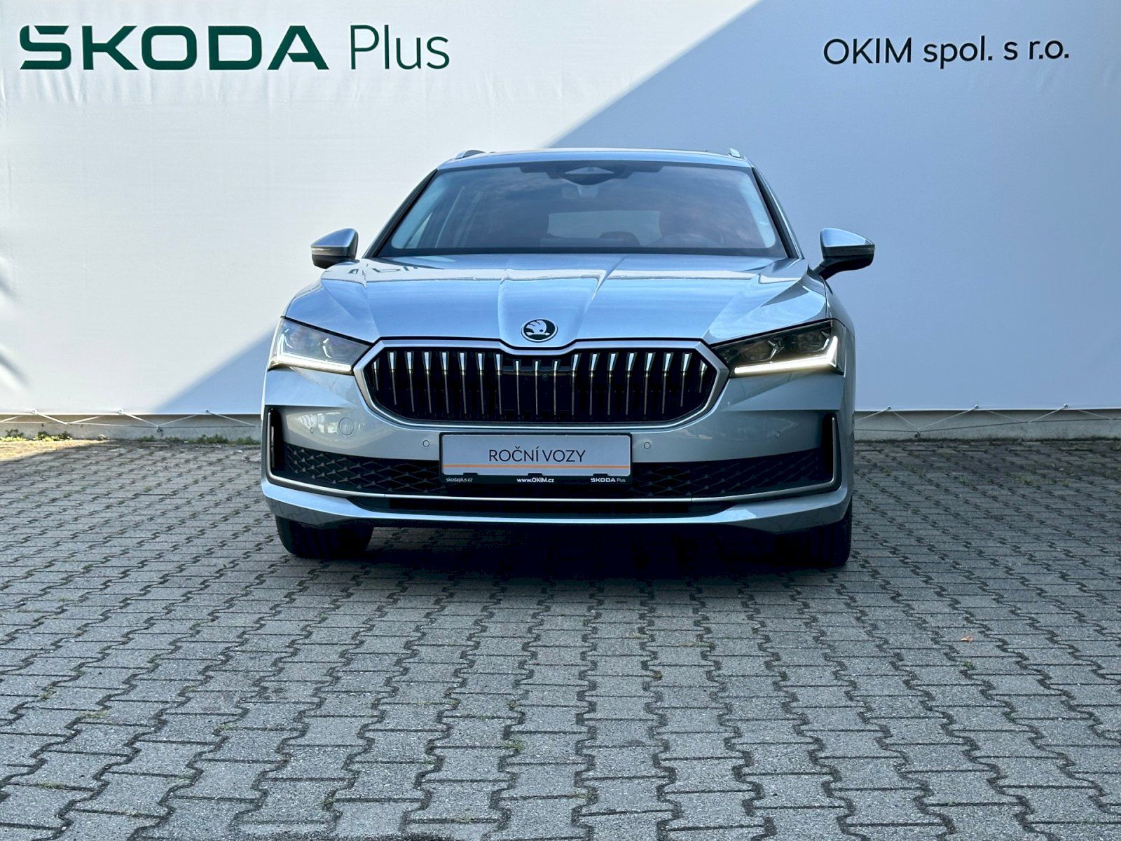 Škoda Superb, 2.0 TDI 110kW L&K Combi DSG - fotka 4