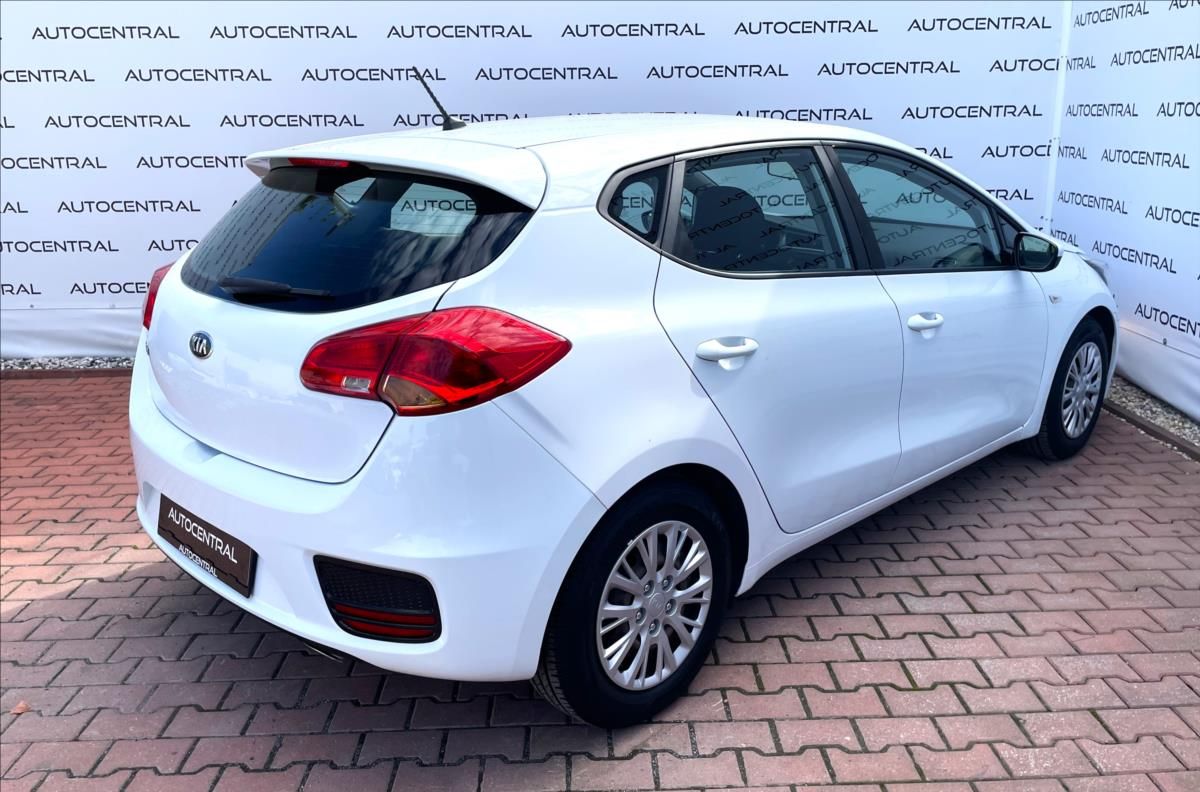 Kia Cee´d, 1,4 i,Po servisu,ČR - fotka 4