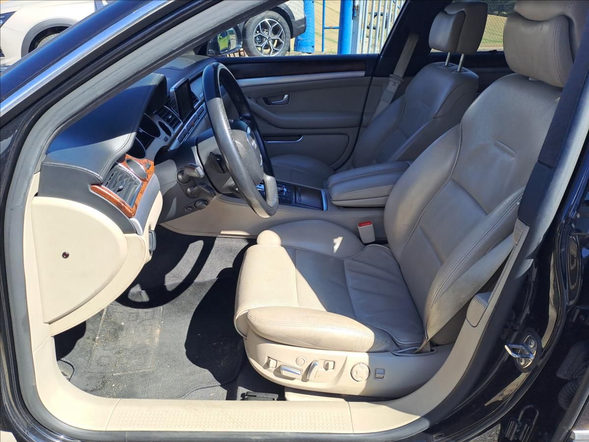Audi A8, 4,2 TDI - fotka 5
