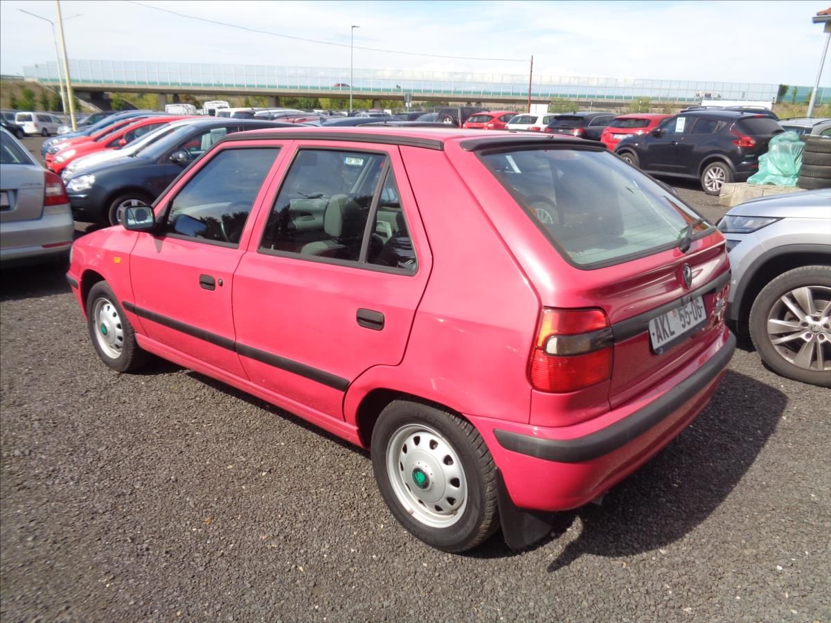 Škoda Felicia, 1,3   LX - fotka 6
