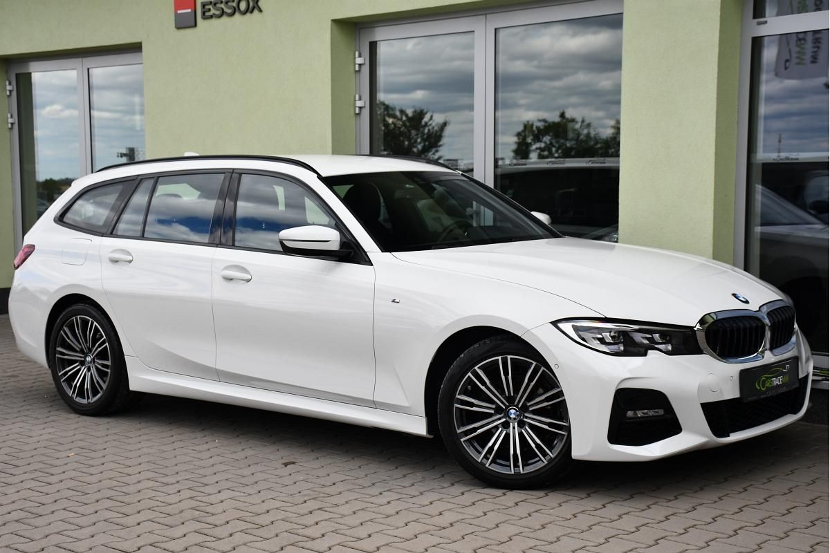 BMW Řada 3, 320d xDrive M-SPORT 1M ČR - fotka 2