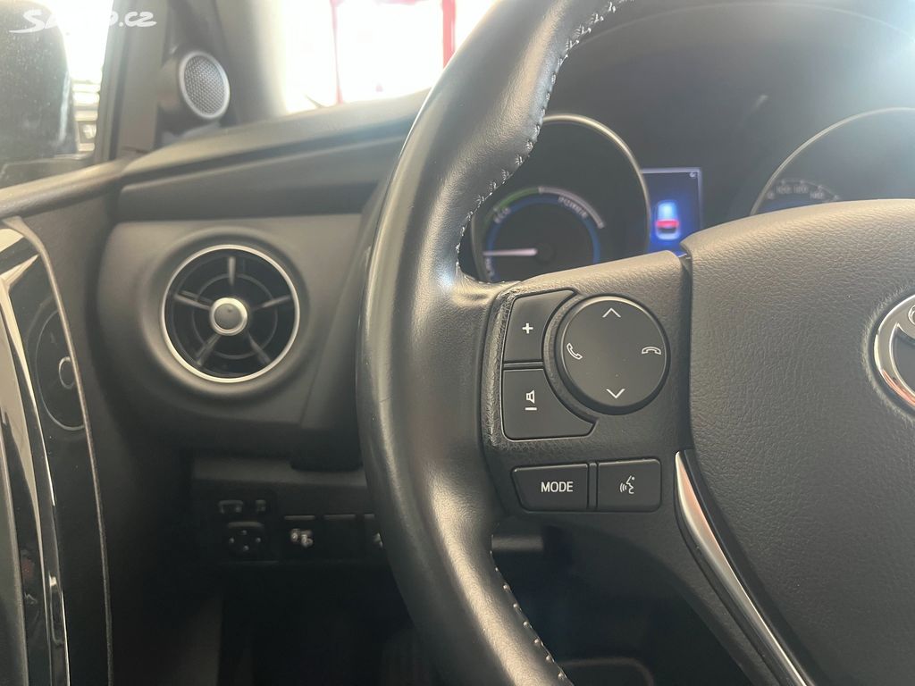 Toyota Auris, fotka 21