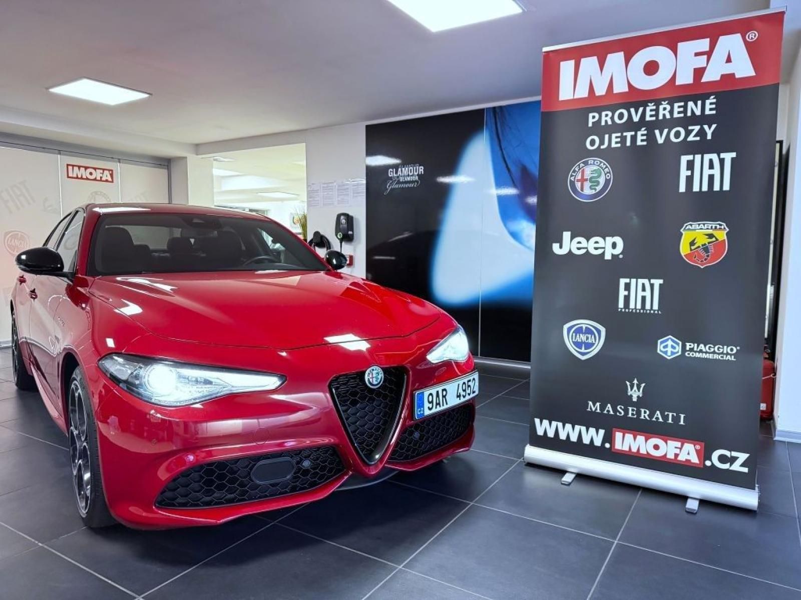 Alfa Romeo Giulia, 2.2 JTDM 210k AT8 ZF Q4 4x4 - fotka 2