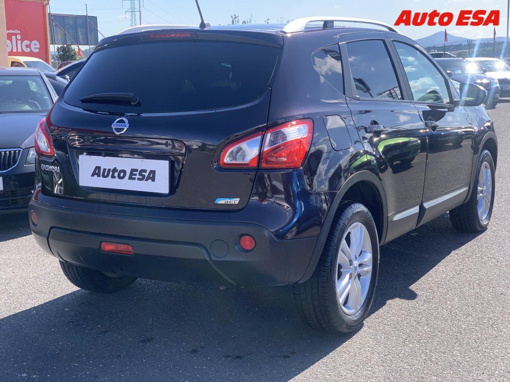 Nissan Qashqai, 1.6dCi,Tekna,kůže,panor - fotka 6