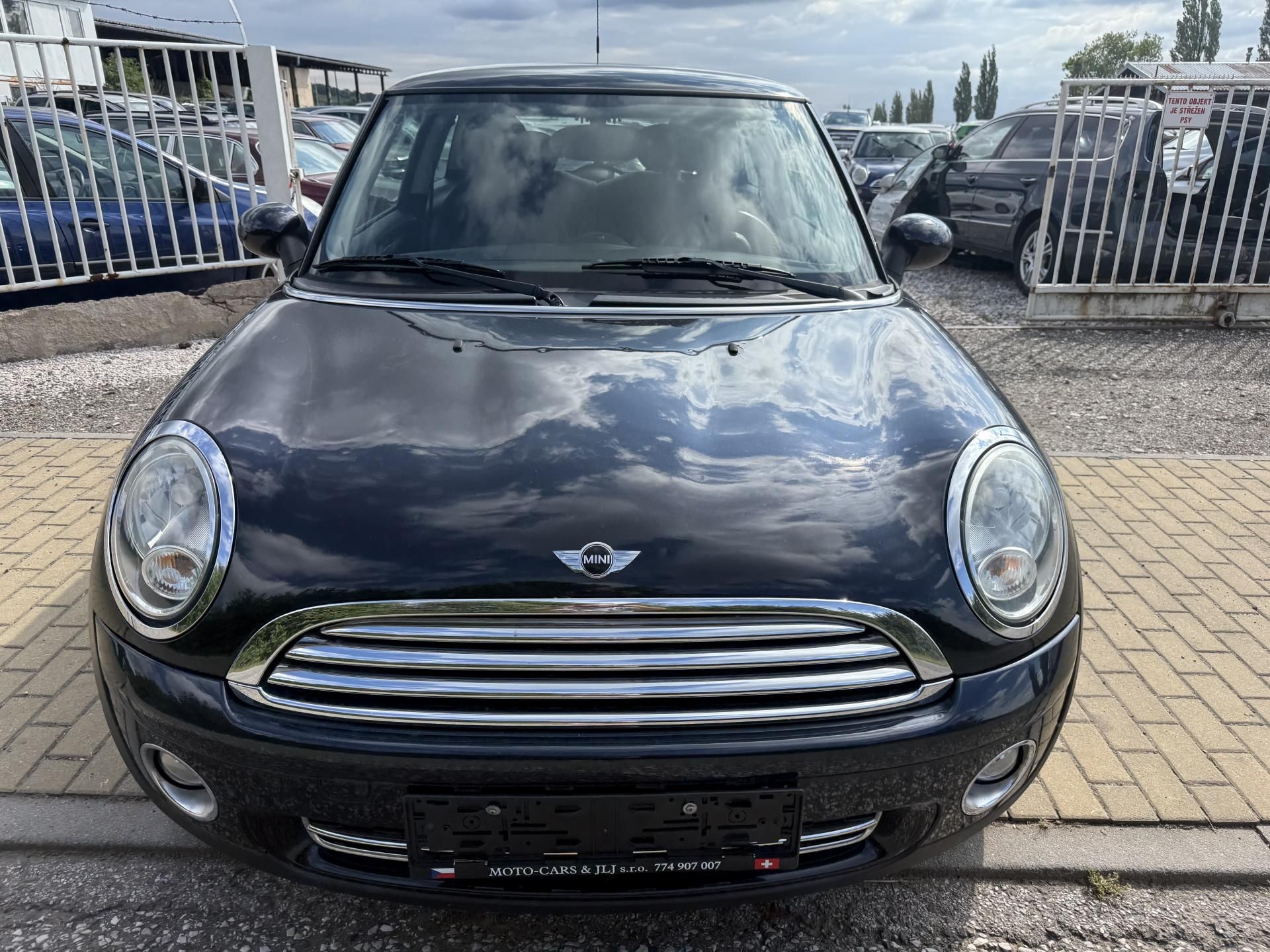 Mini Cooper - fotka 3