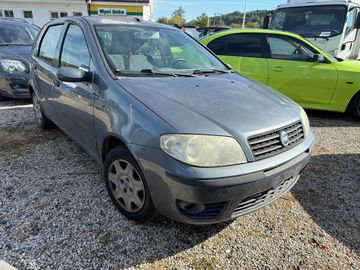 1,2i 44 kw jen 105t.km..Klima