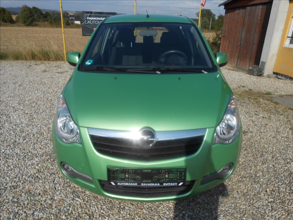 Opel Agila, 1,2 63Kw Klima - fotka 2