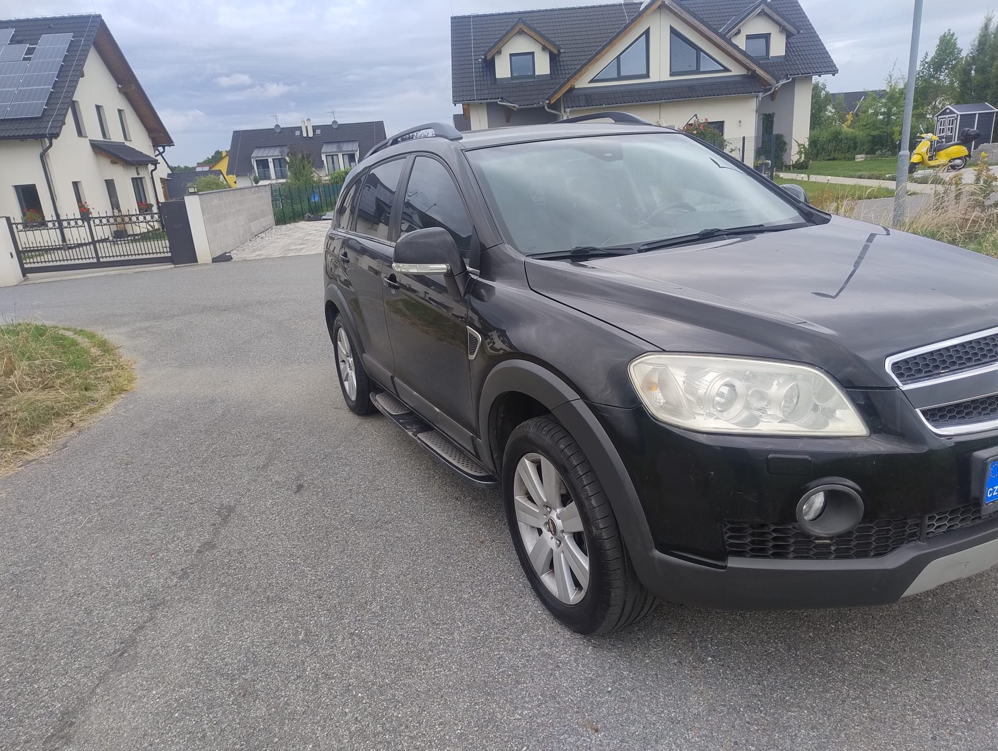 Chevrolet Captiva, 2.0 VCDi, r.v. 2007 – 7 míst - fotka 3