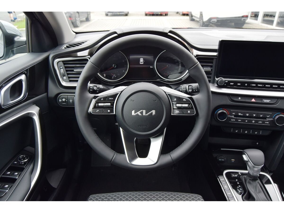 Kia XCee´d, 1,5 T-GDi  7DCT EXCLUSIVE - fotka 6