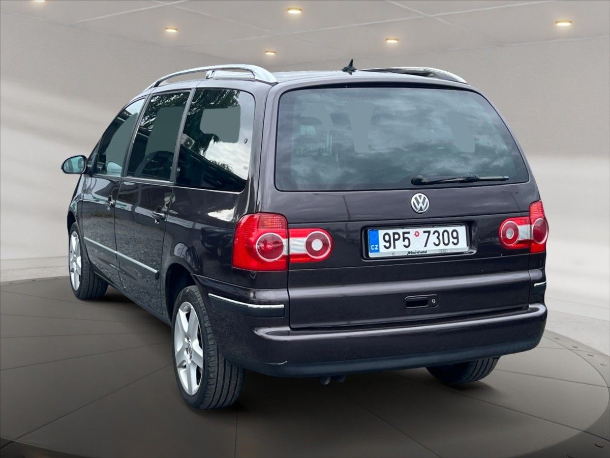 Volkswagen Sharan, 2,8 i V6 150kW Highline - fotka 4