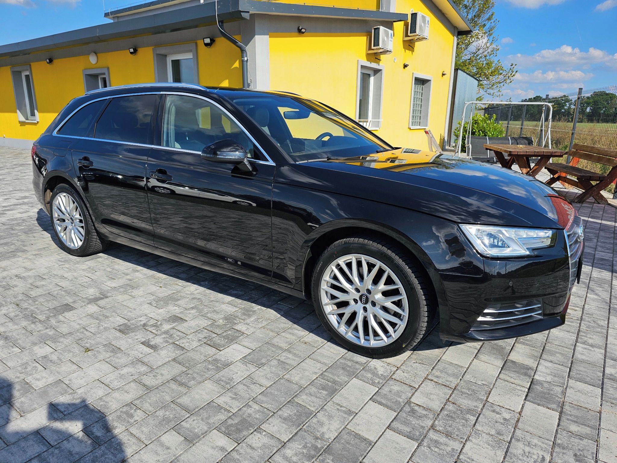 Audi A4 Avant, 2.0 TFSI g-tron S tronic sport - fotka 3
