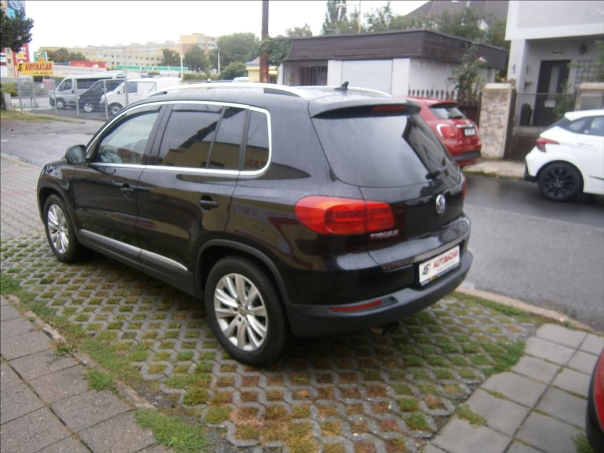 Volkswagen Tiguan, 2,0 TDI  SPORT - fotka 4