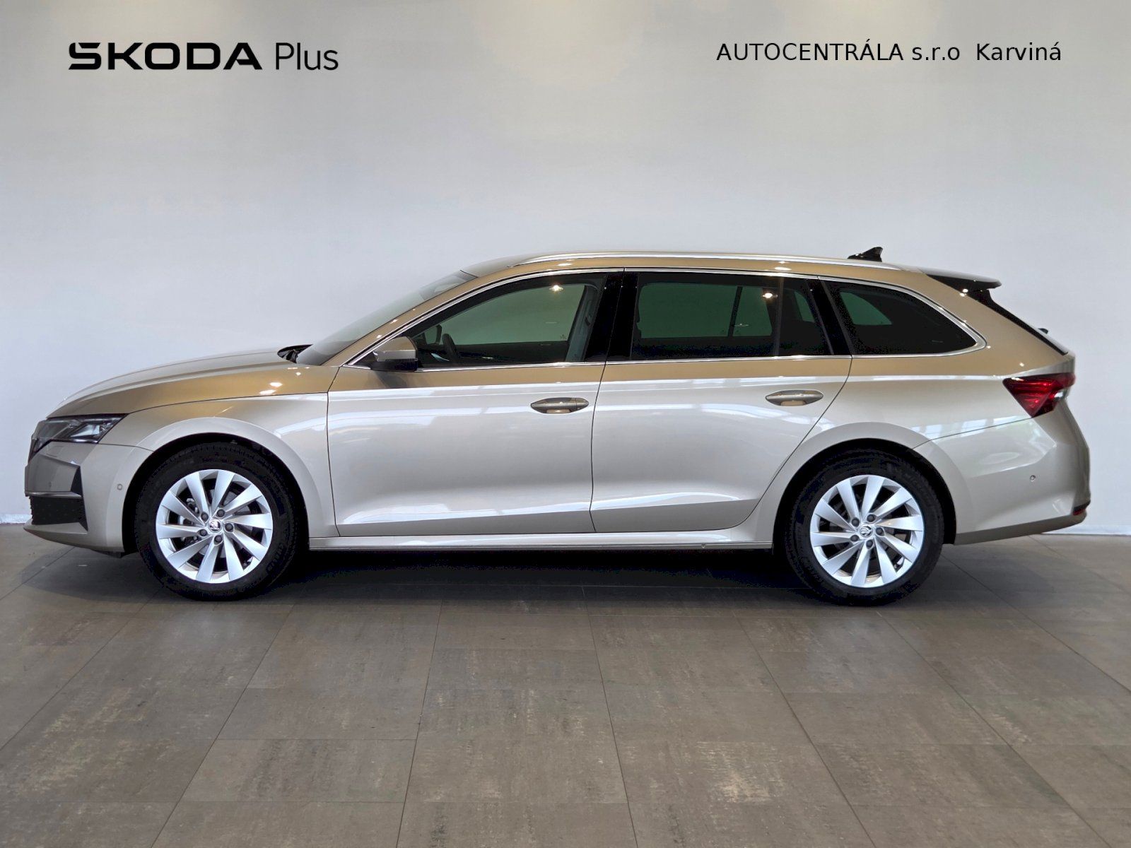 Škoda Octavia, COMBI TOP SELECTION 2,0 TDI 11 - fotka 3