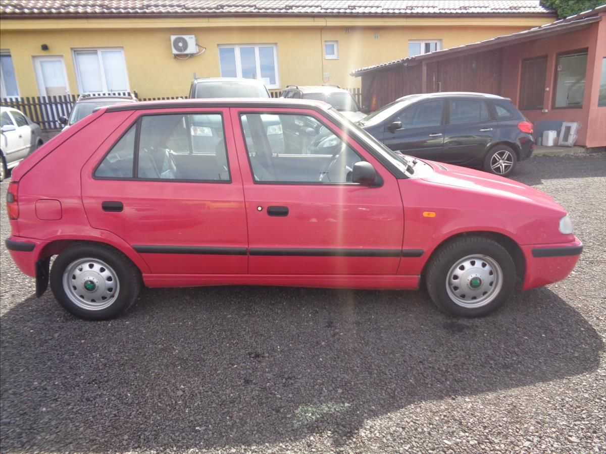 Škoda Felicia, 1,3   LX - fotka 4