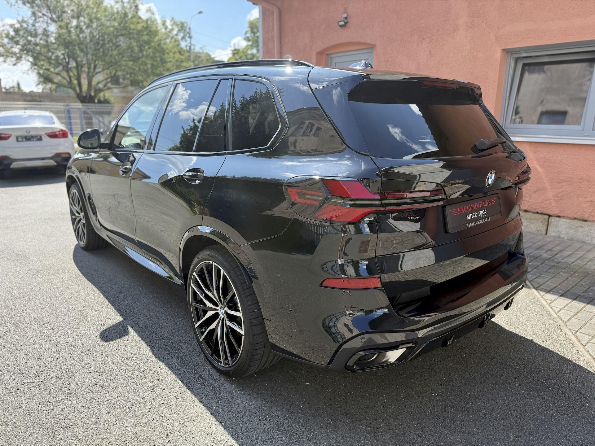 BMW X5, xDrive40d M-PRO Individual AIR - fotka 3