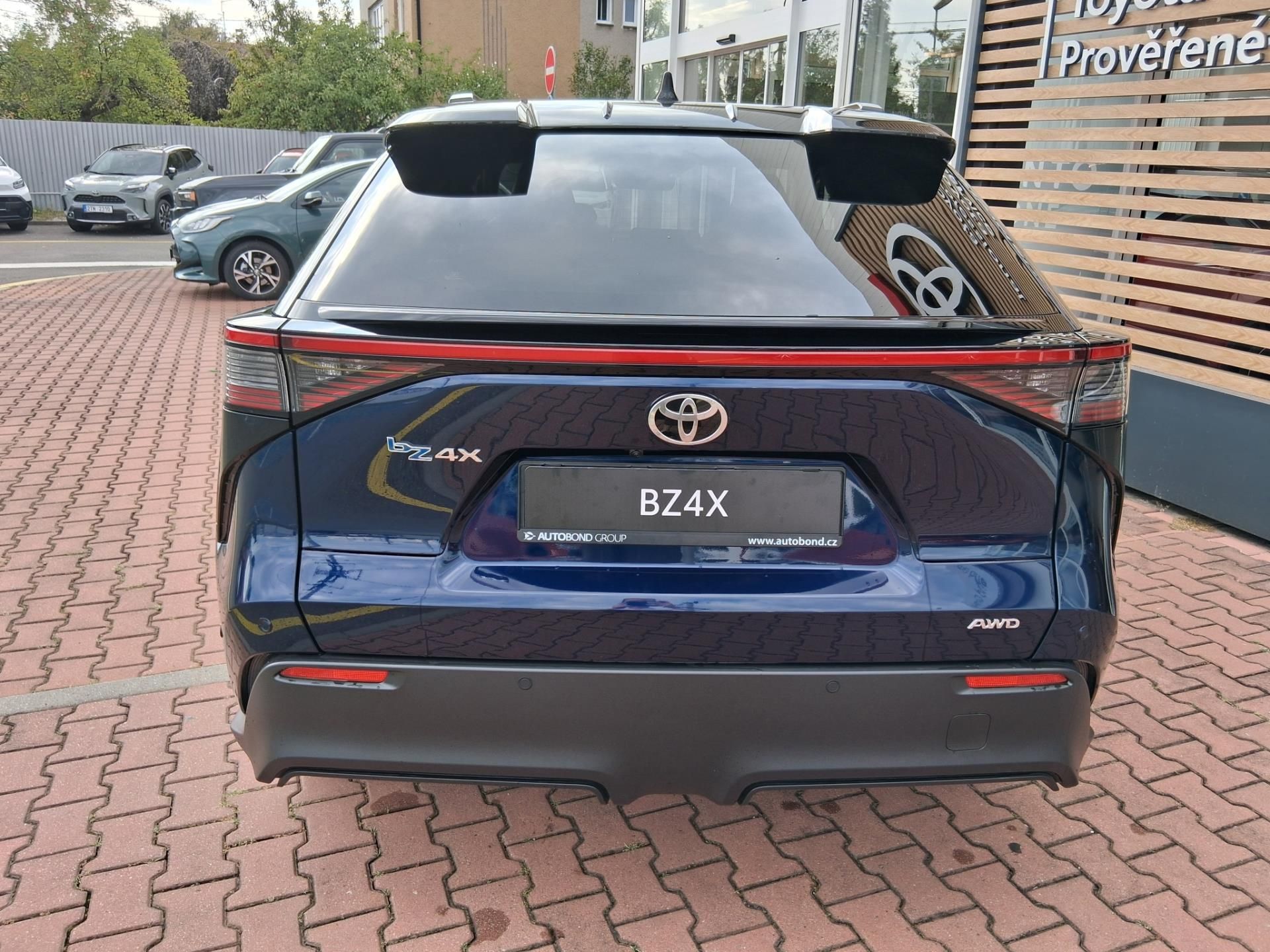 Toyota bZ4X, EXECUTIVE 4X4 - fotka 5
