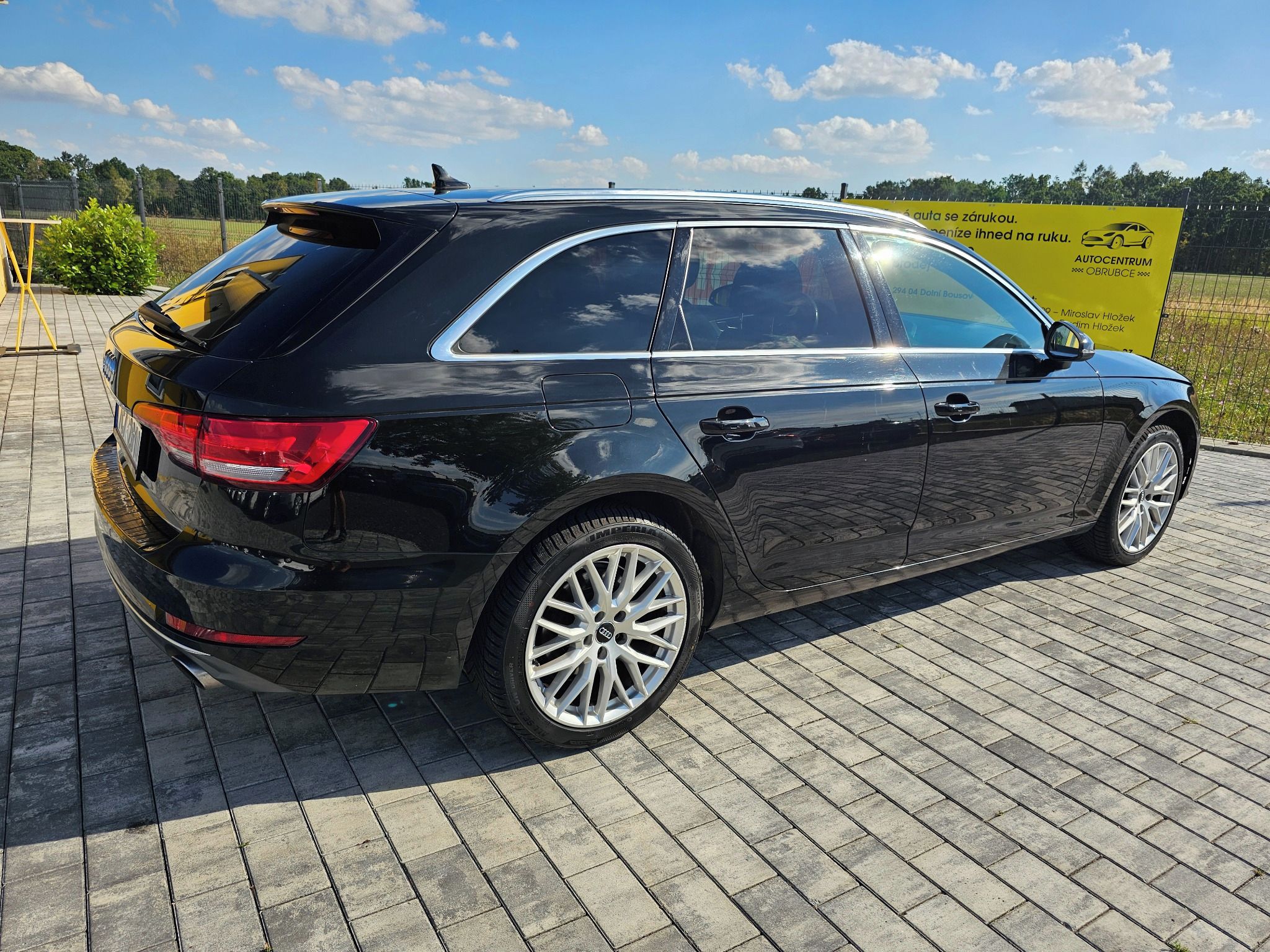 Audi A4 Avant, 2.0 TFSI g-tron S tronic sport - fotka 5
