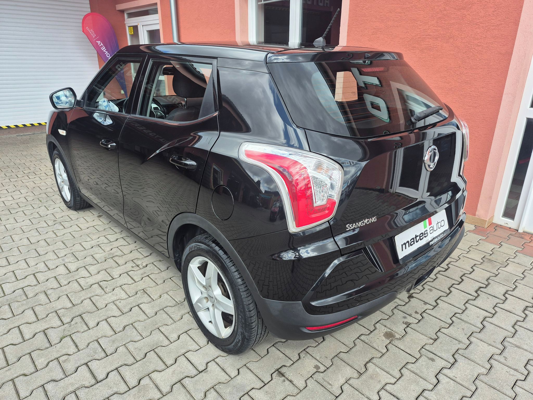 SsangYong Tivoli, 1.6 Sapphire 4x2 94kW - fotka 3