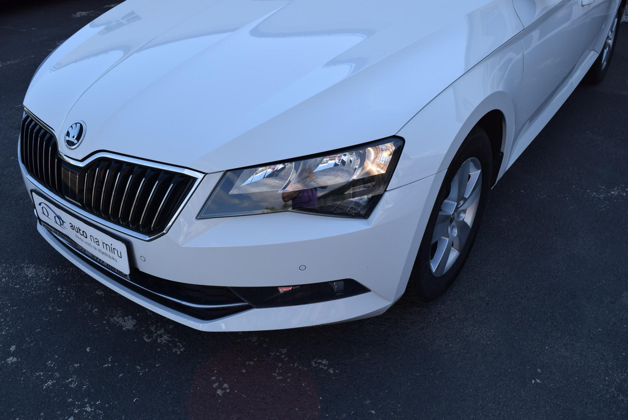 Škoda Superb, 2.0TDI 110kw AMBITION NAVI KAM - fotka 2