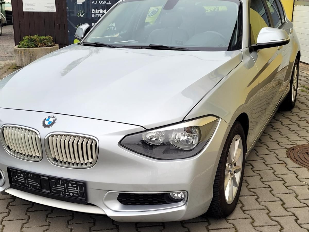 BMW Řada 1, 118d 105kW Urban SERV.KN - fotka 3