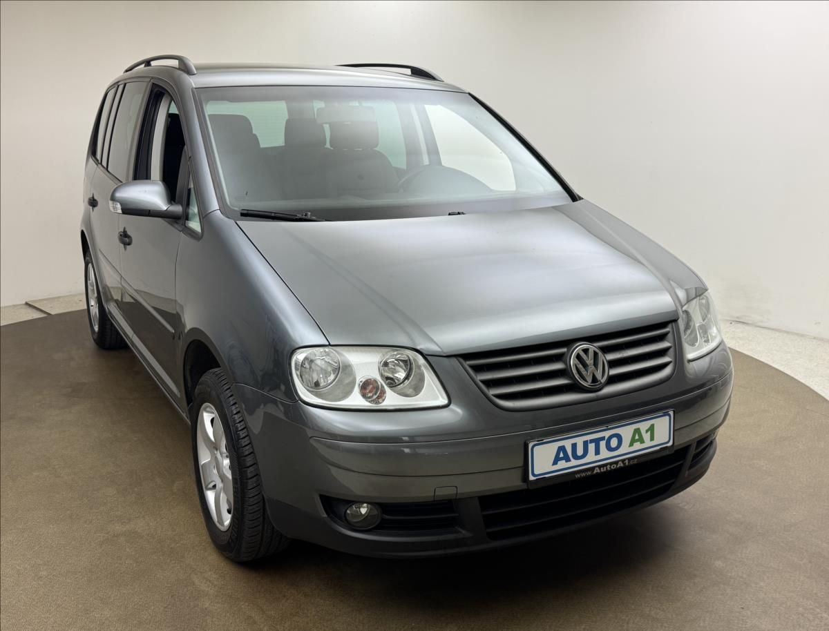 Volkswagen Touran, 1,6 i 75kW AC NOVÉ PRAHY APOD. - fotka 3
