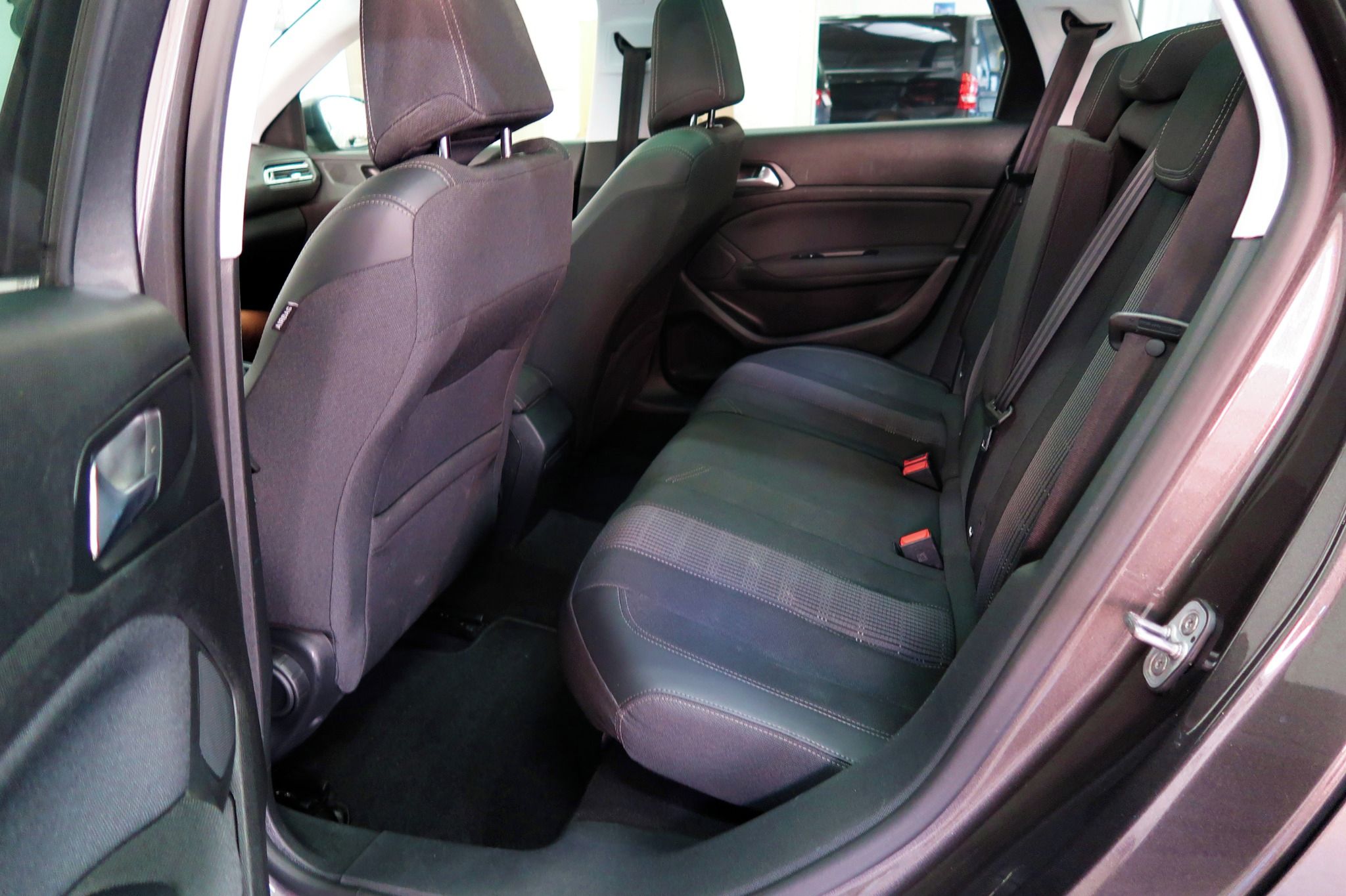 Peugeot 308, SW 1.2 81kW,DPH,CARPLAY,ZÁRUKA - fotka 6