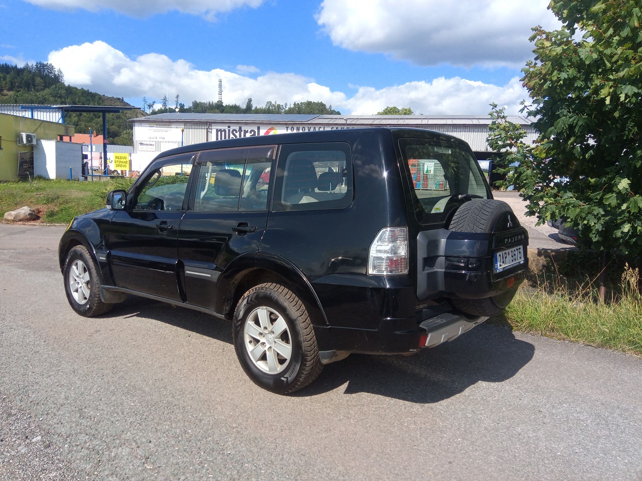 Mitsubishi Pajero, 3,2 DiD - po prvním majiteli - fotka 4