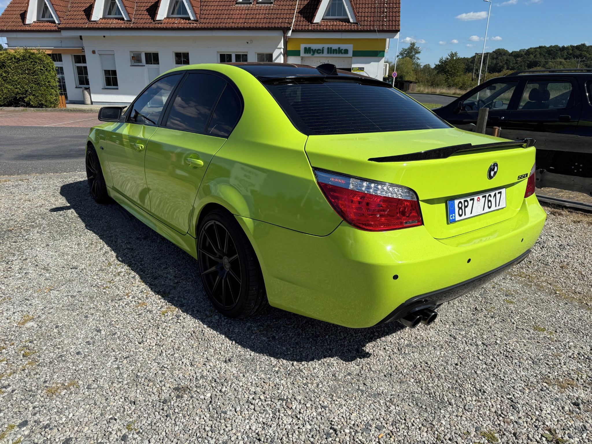 BMW Řada 5, 550i 270 KW Velmi pěkné - fotka 6