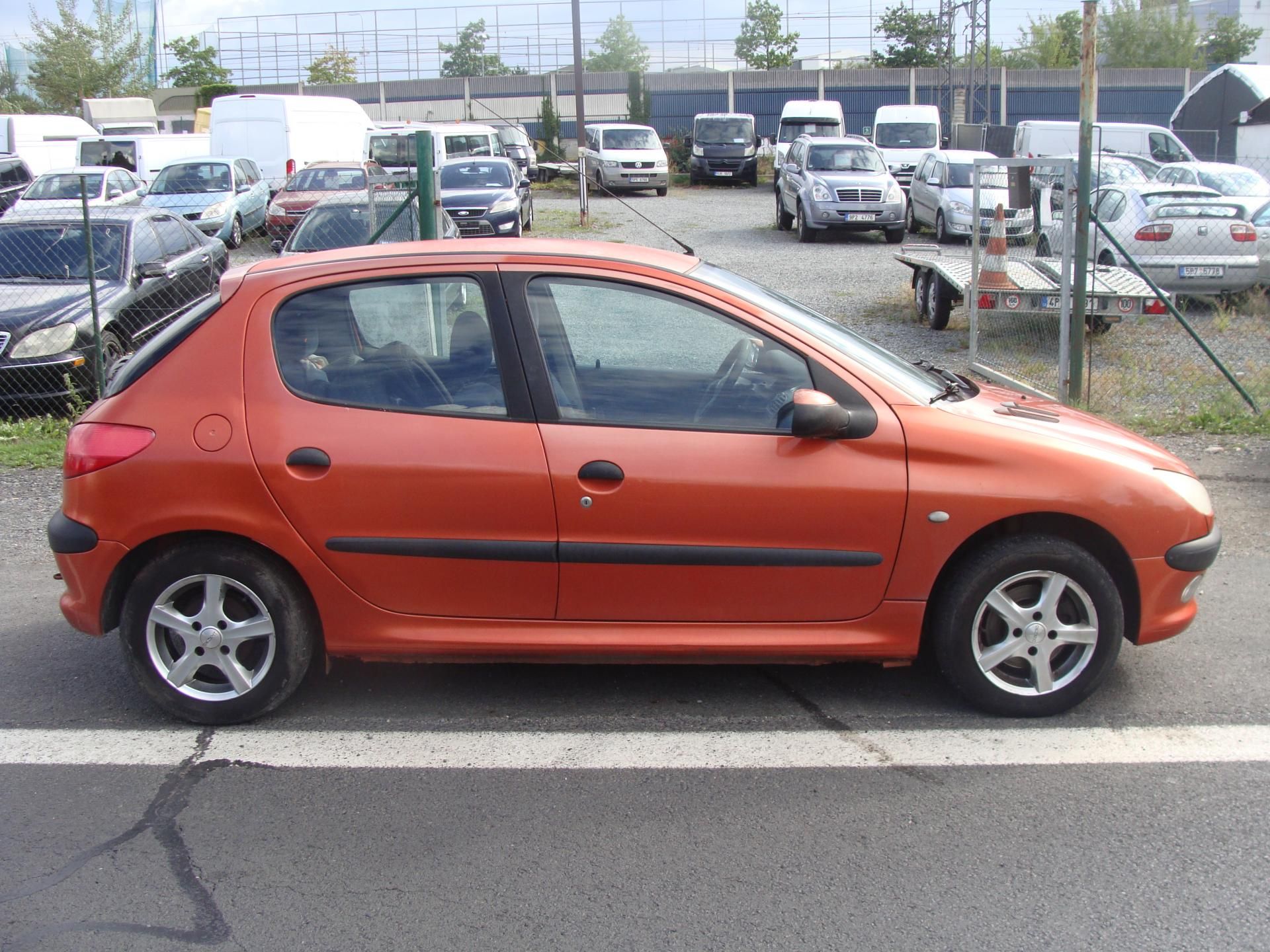 Peugeot 206, 2.0 HDi, 66 kW, klima, alu - fotka 6