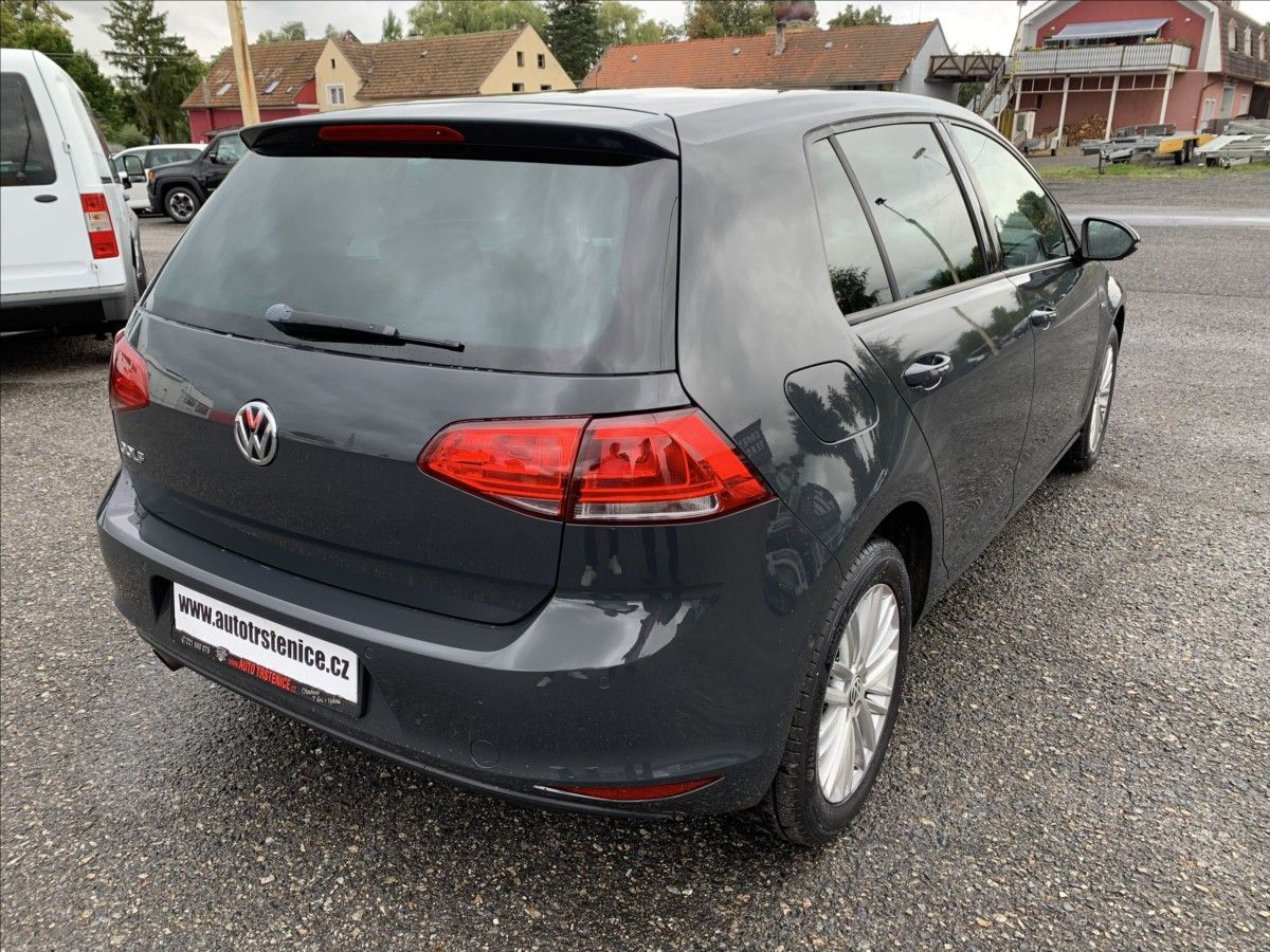 Volkswagen Golf, 1,2 TSI CUP-MÁLO KM-CEBIA - fotka 5