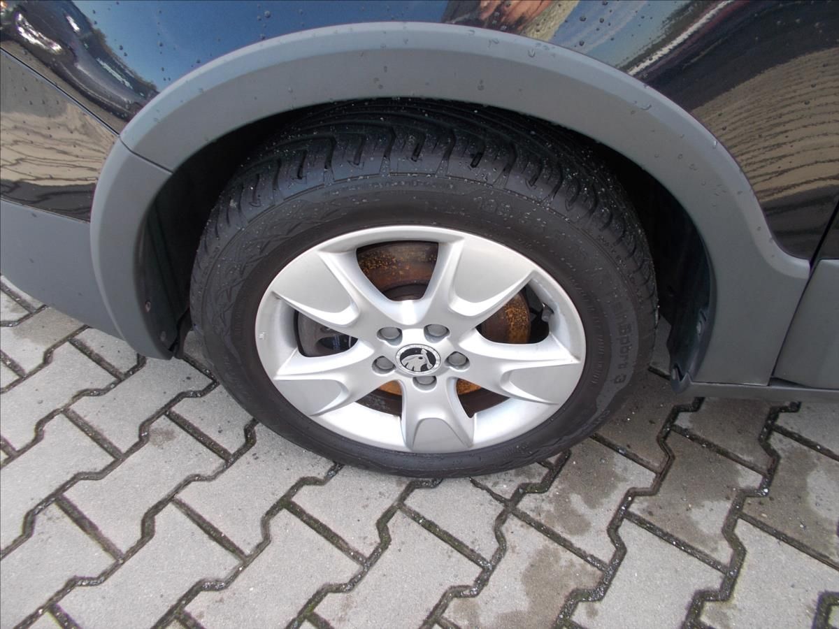 Škoda Roomster, 1,6 TDI SCOUT DIGIKLIMA NOVÉ R - fotka 5