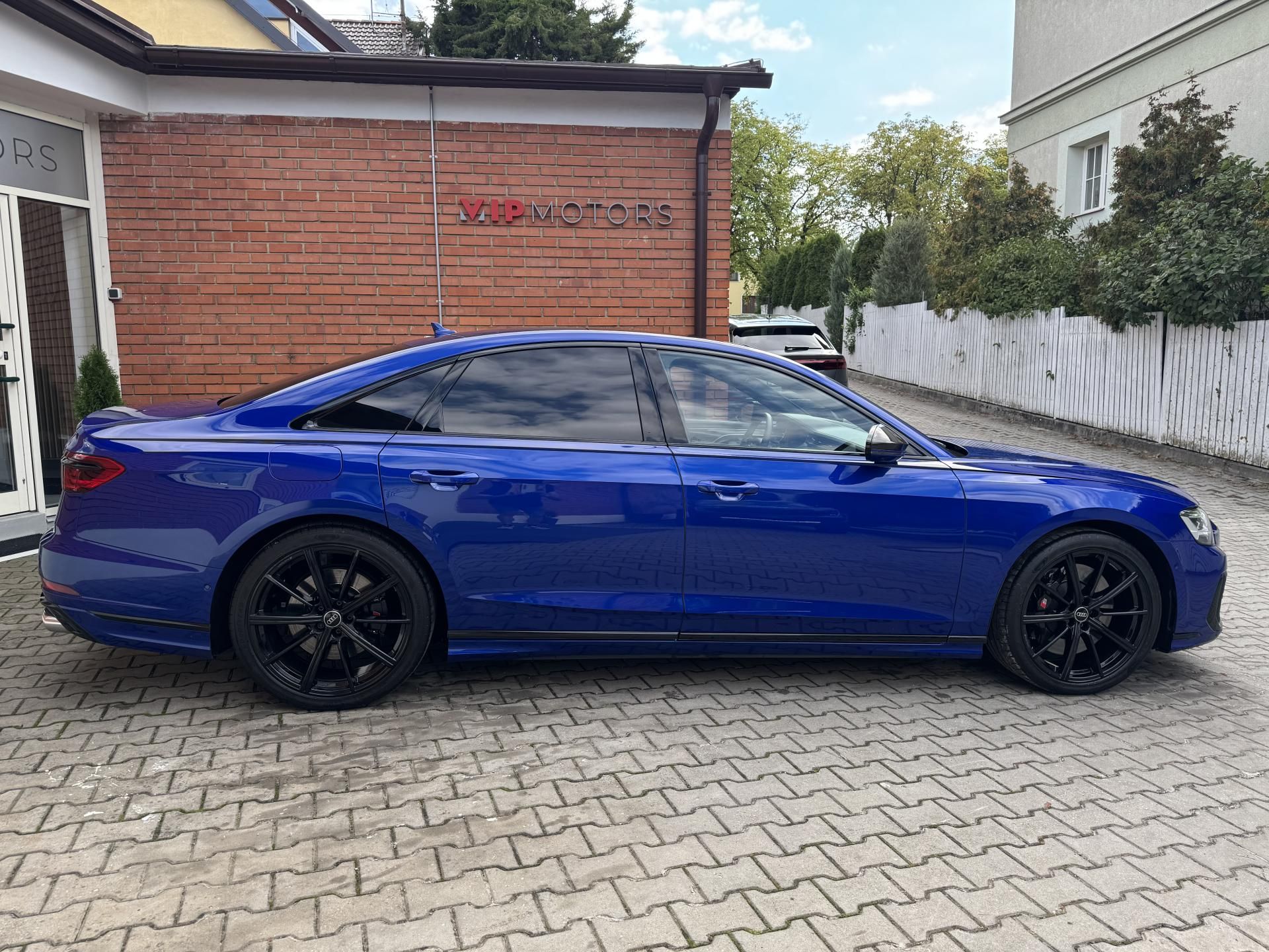 Audi S8, S8-40TFSi-B&O-MASÁŽ-ZÁRUKA - fotka 6