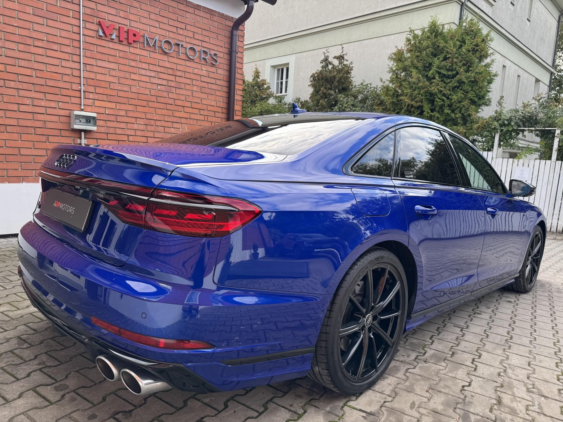 Audi S8, S8-40TFSi-B&O-MASÁŽ-ZÁRUKA - fotka 5