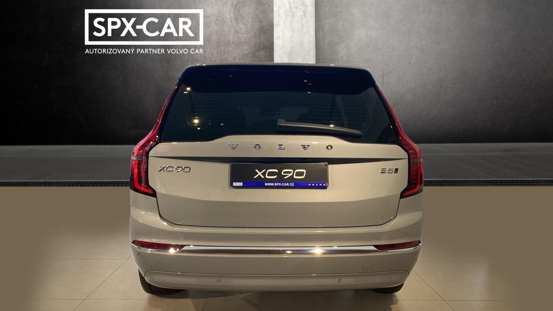 Volvo XC90, CORE, B5 AWD, 184+10 kW / 250+ - fotka 5