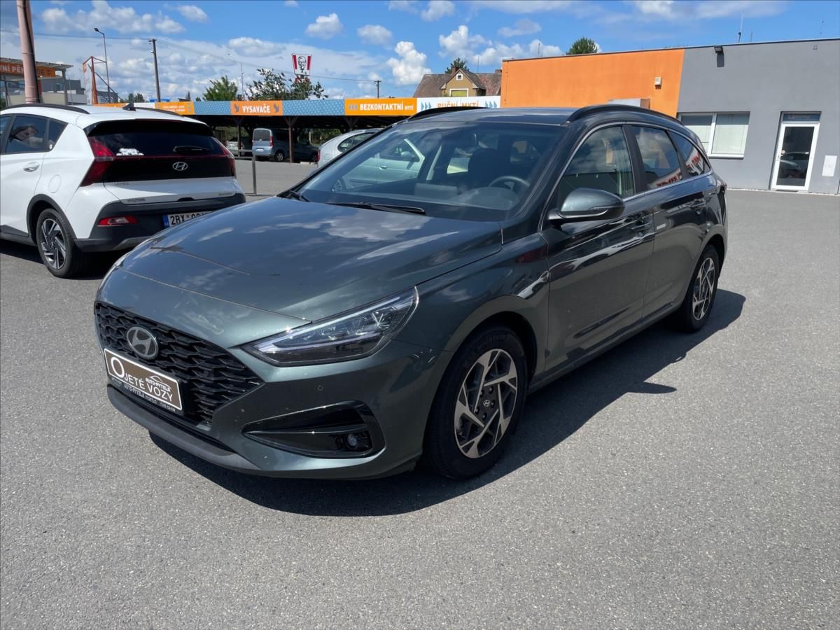 Hyundai i30, 1,0 T-GDi, MT  WG Style Safety - fotka 3