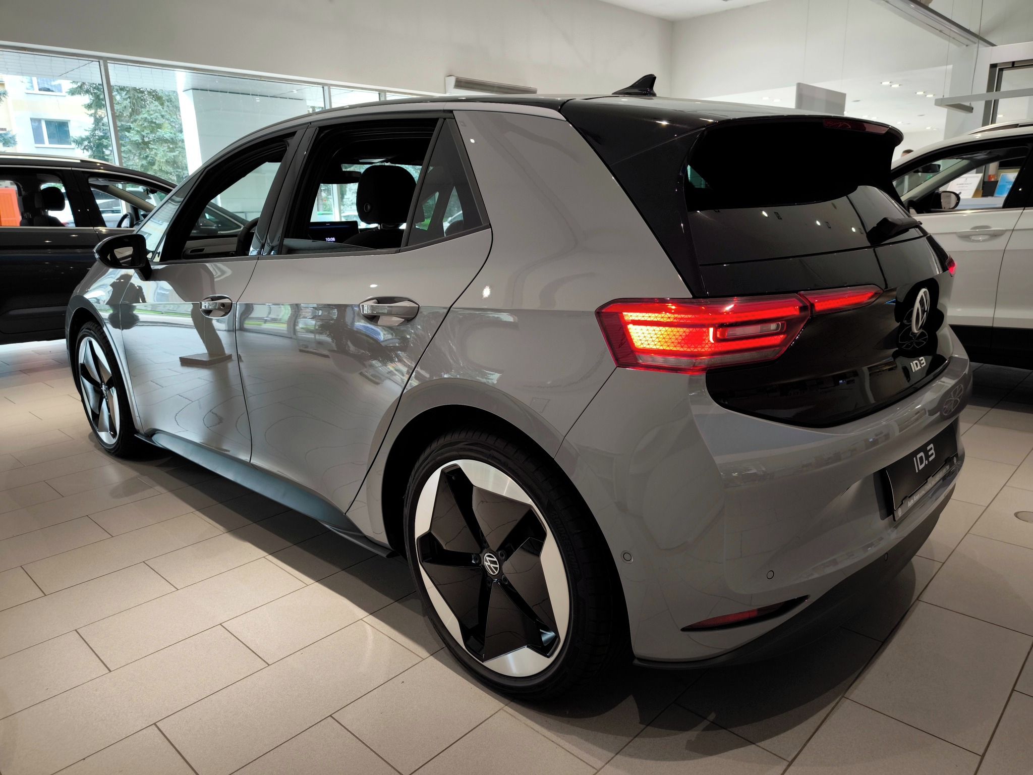 Volkswagen ID.3, ProS People,150 kW,77kWh 5míst - fotka 4