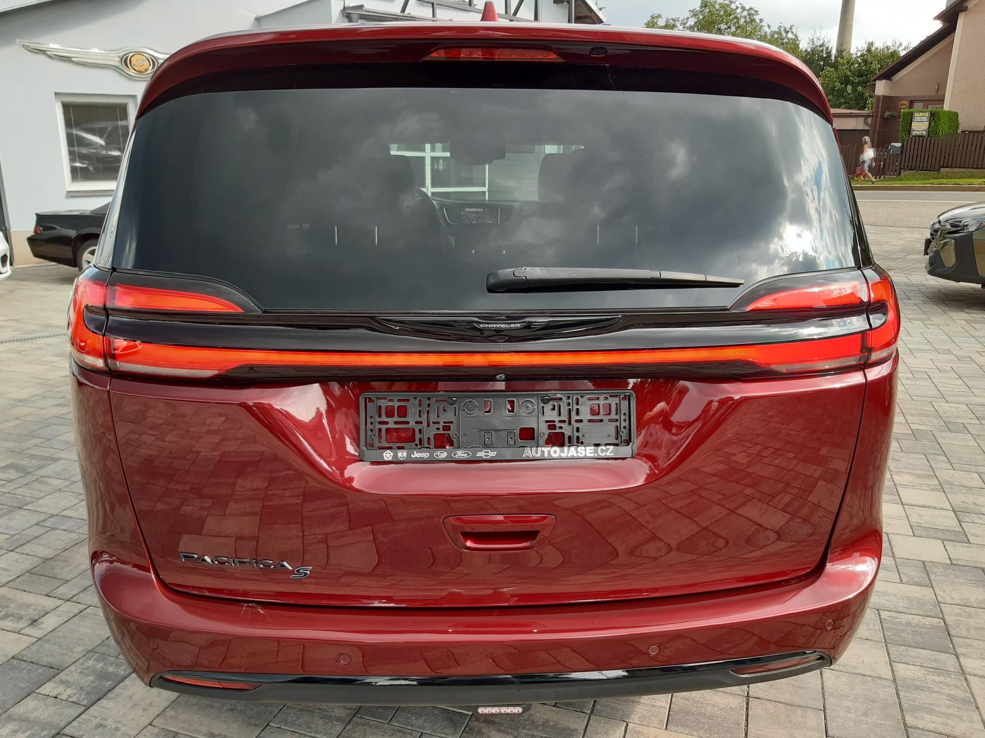Chrysler Pacifica, 3,6L SPORT, Top výbava, DVD - fotka 6