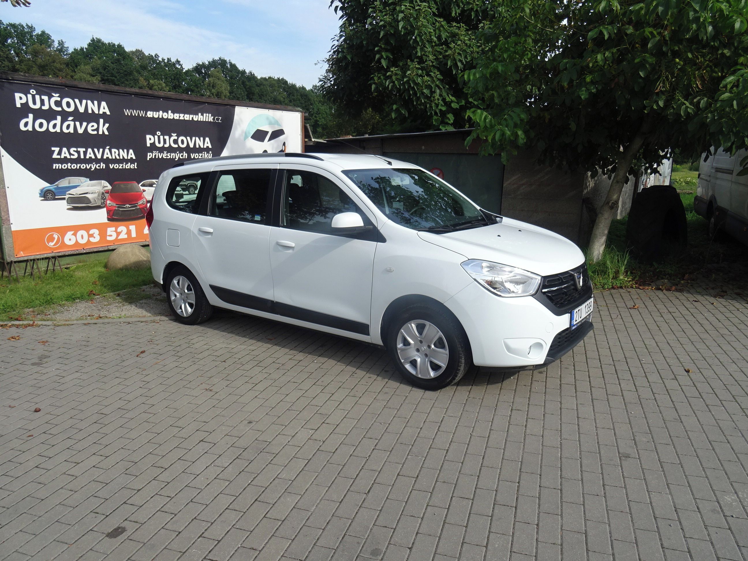 Dacia Lodgy, 1.6 NOVÁ STK !! - fotka 2