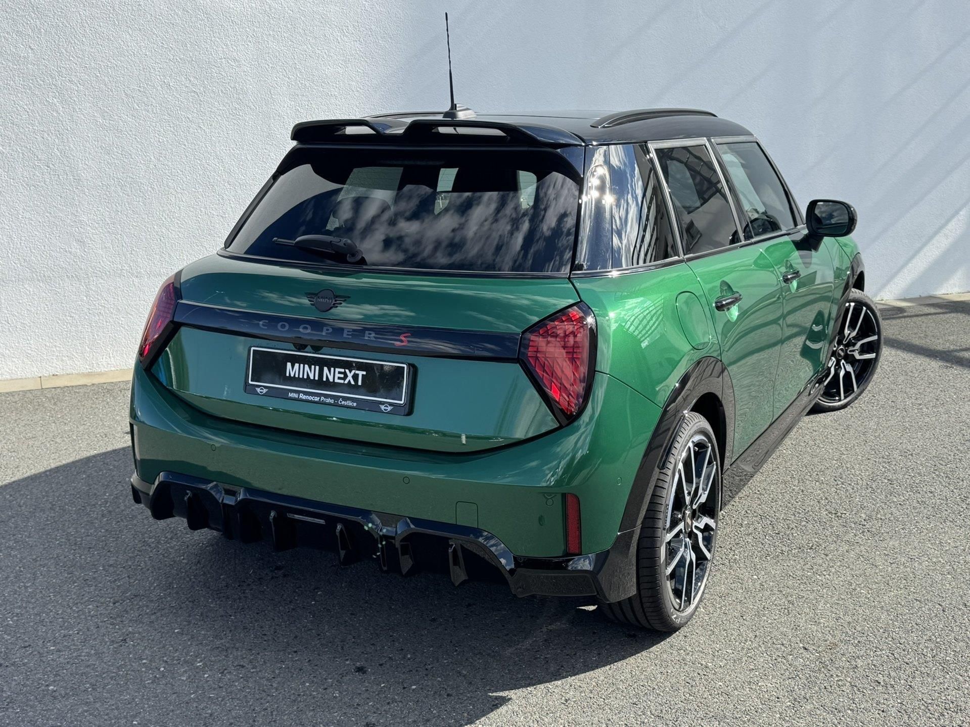 Mini Cooper, 5 door (F65) S - fotka 2