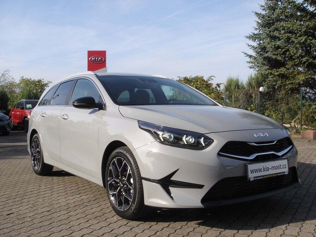 Kia Cee´d SW, 1.5 T-GDi EDICE 30 SLEVA - fotka 2