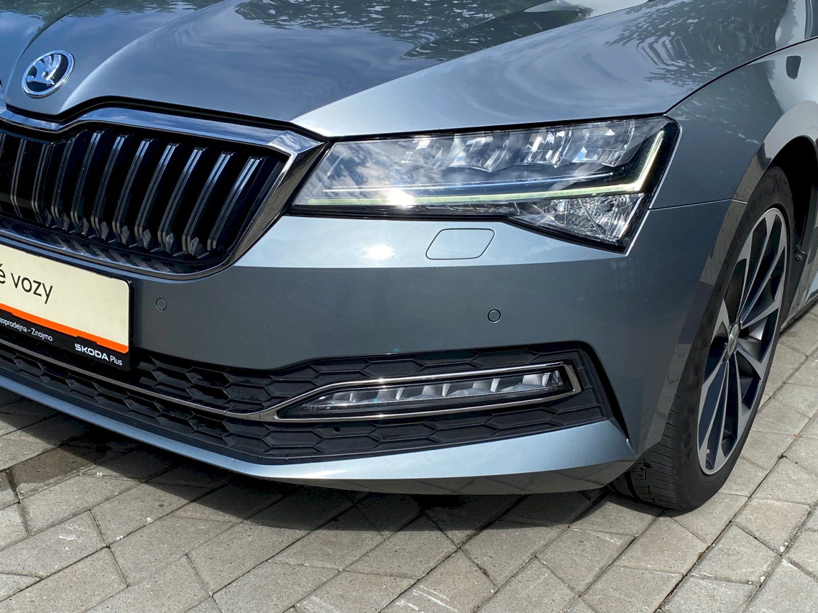 Škoda Superb, Style 2.0 TDI 140 kW 4x4 DSG - fotka 6