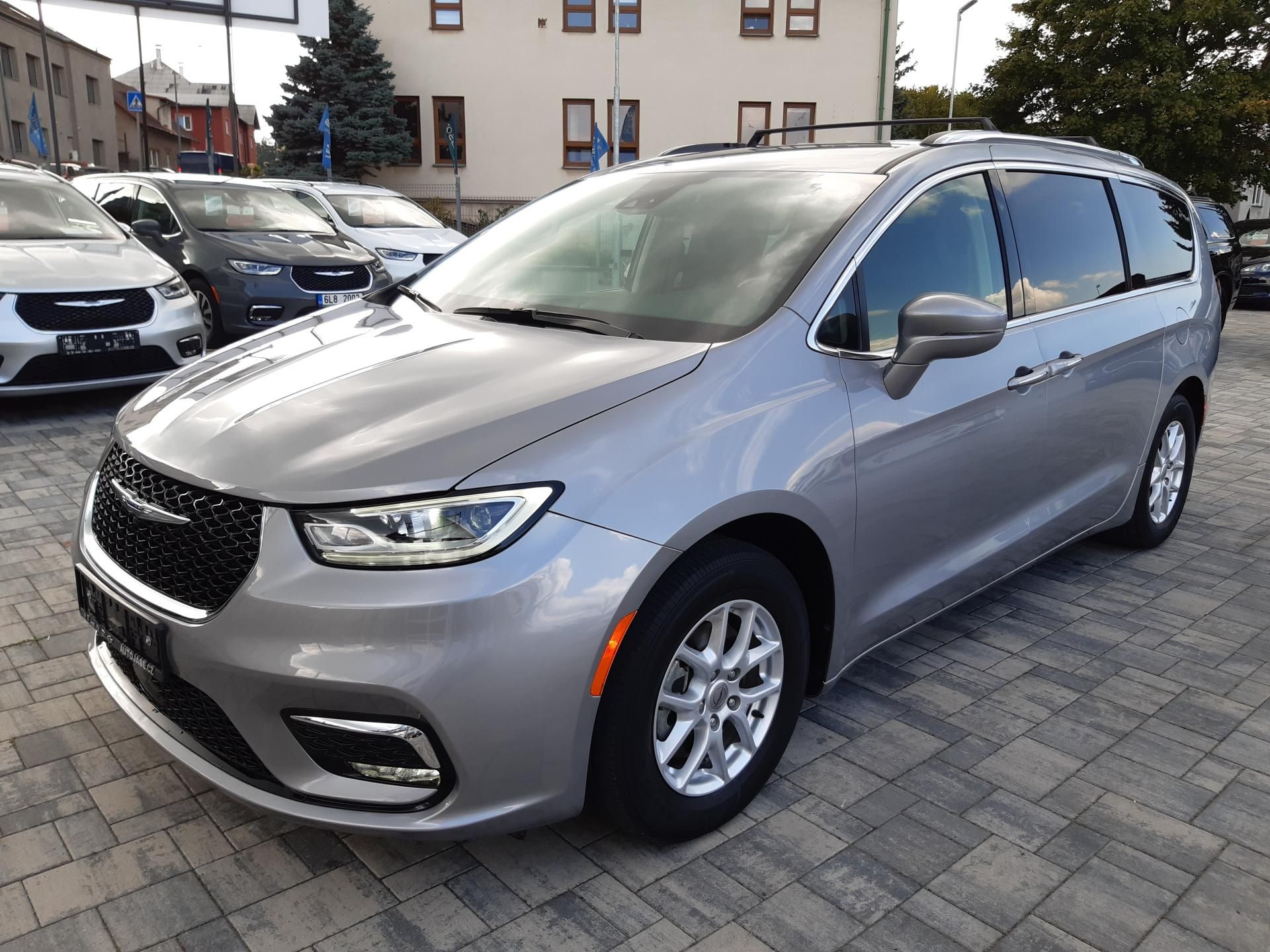Chrysler Pacifica, 3,6L V6,kůže,7míst, Top výbava - fotka 3