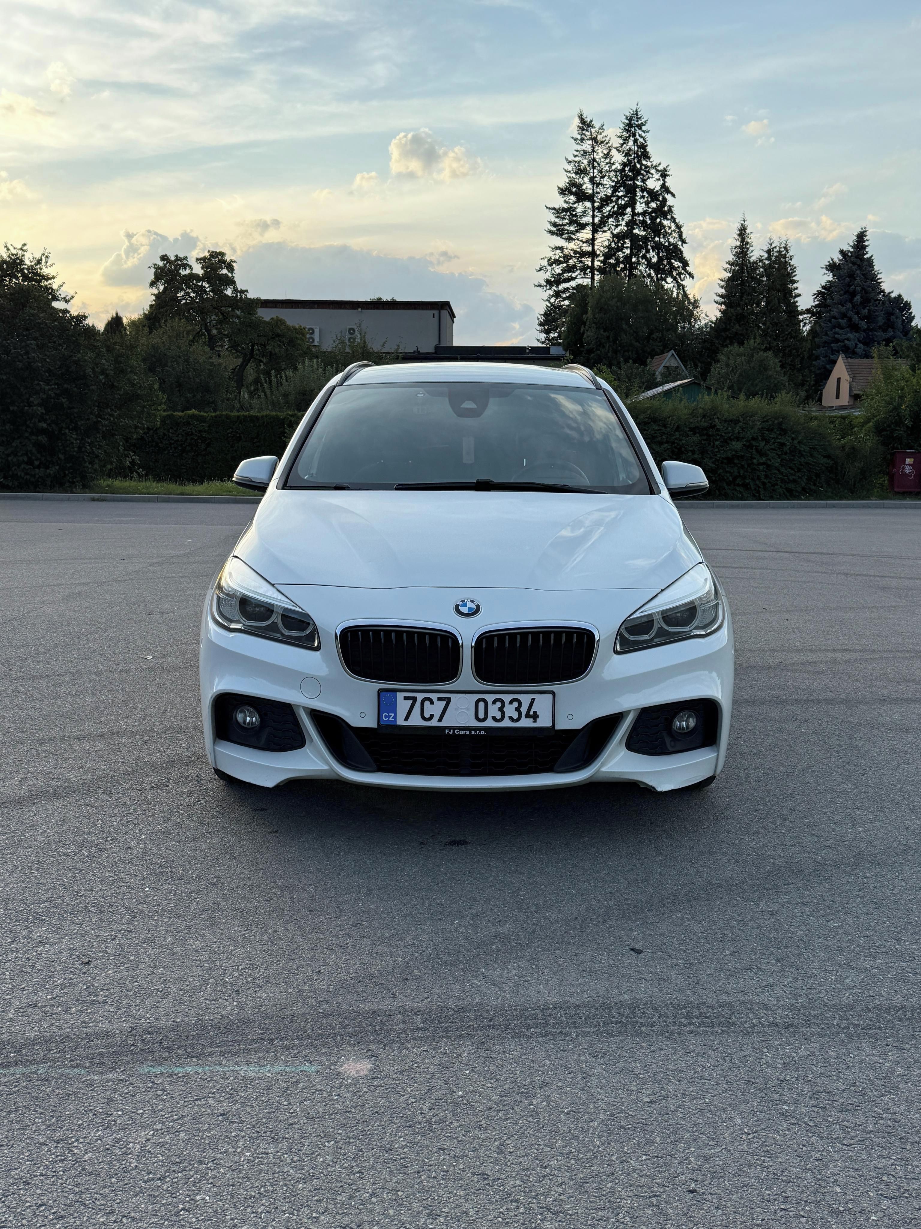 BMW Řada 2, BMW 220d xDrive M Sport - fotka 2