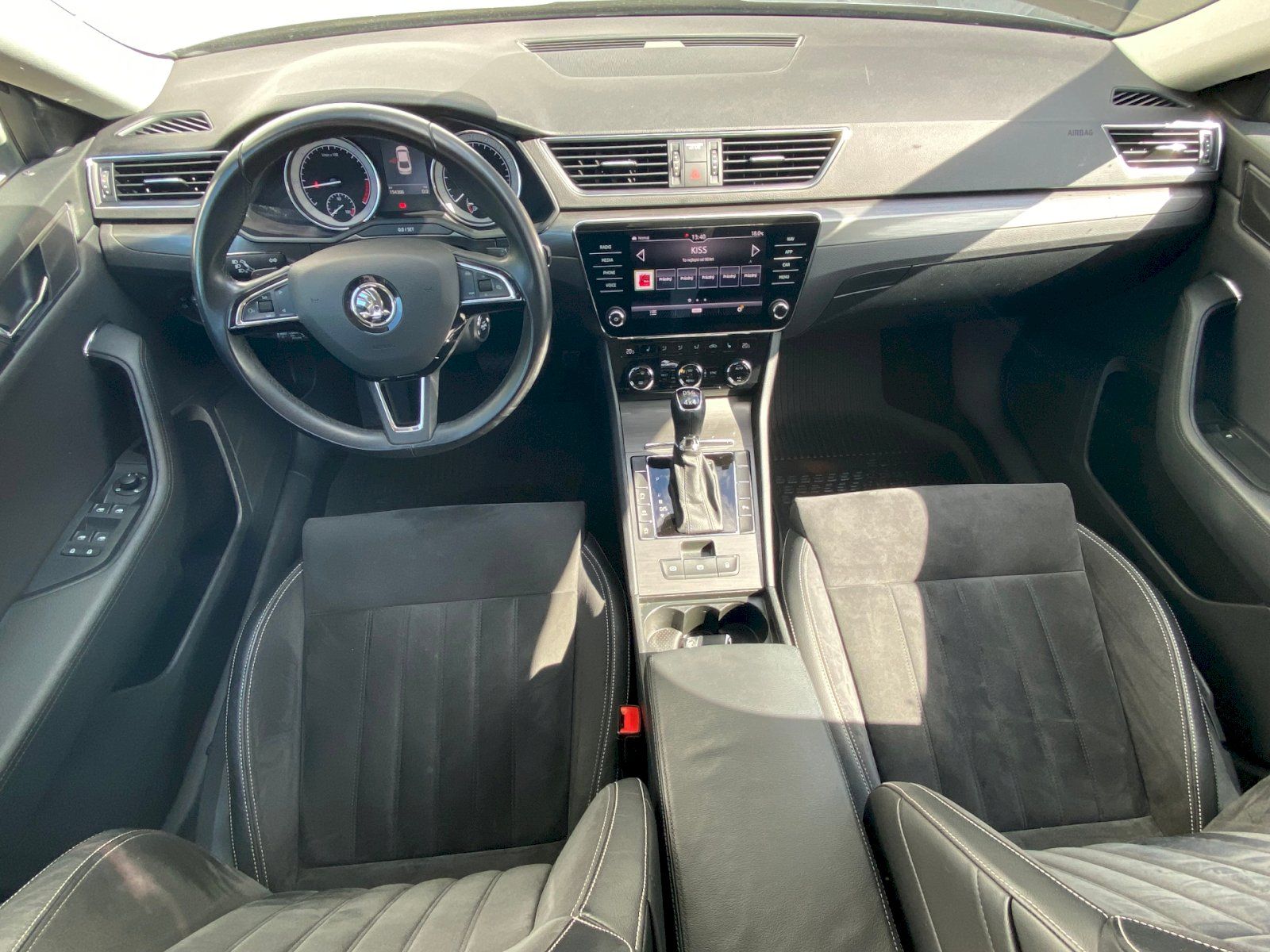 Škoda Superb, Style 2.0 TDI 140 kW 4x4 DSG - fotka 5