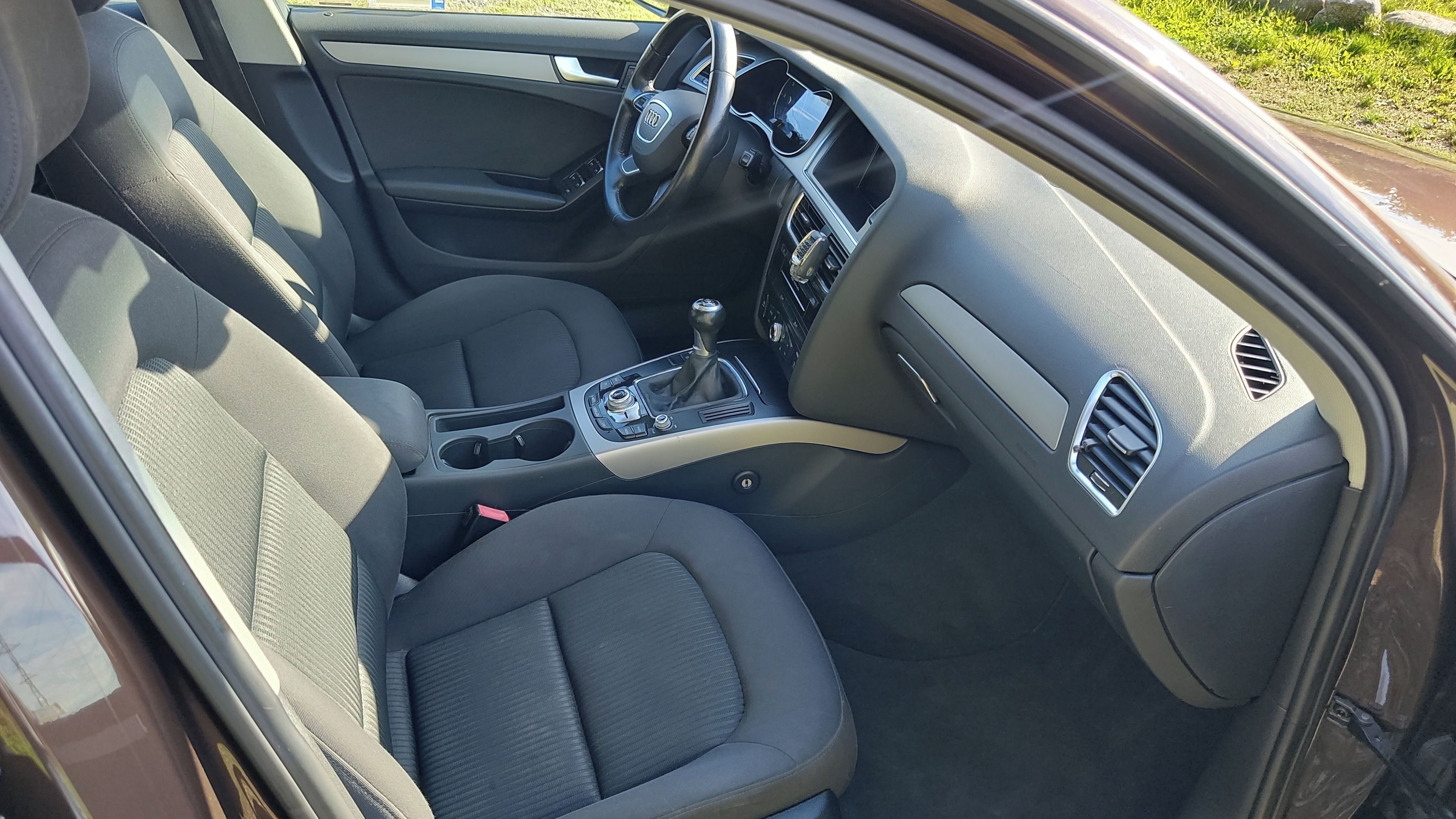 Audi A4, 2.0 TDI CZ původ - fotka 5