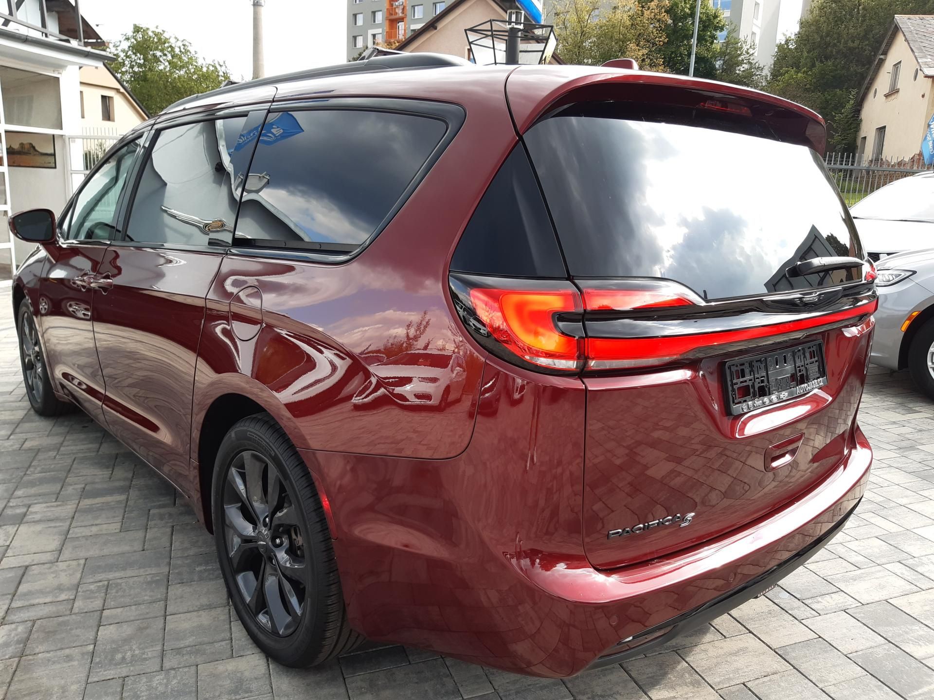 Chrysler Pacifica, 3,6L SPORT, Top výbava, DVD - fotka 5