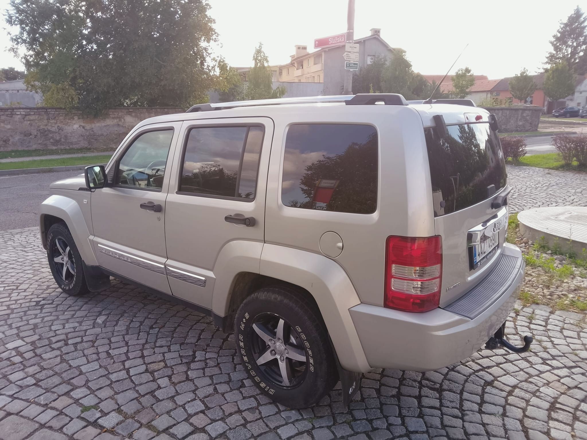 Jeep Cherokee, KK 2,8CRD130kw,LIMITED,4X4,ČR - fotka 6