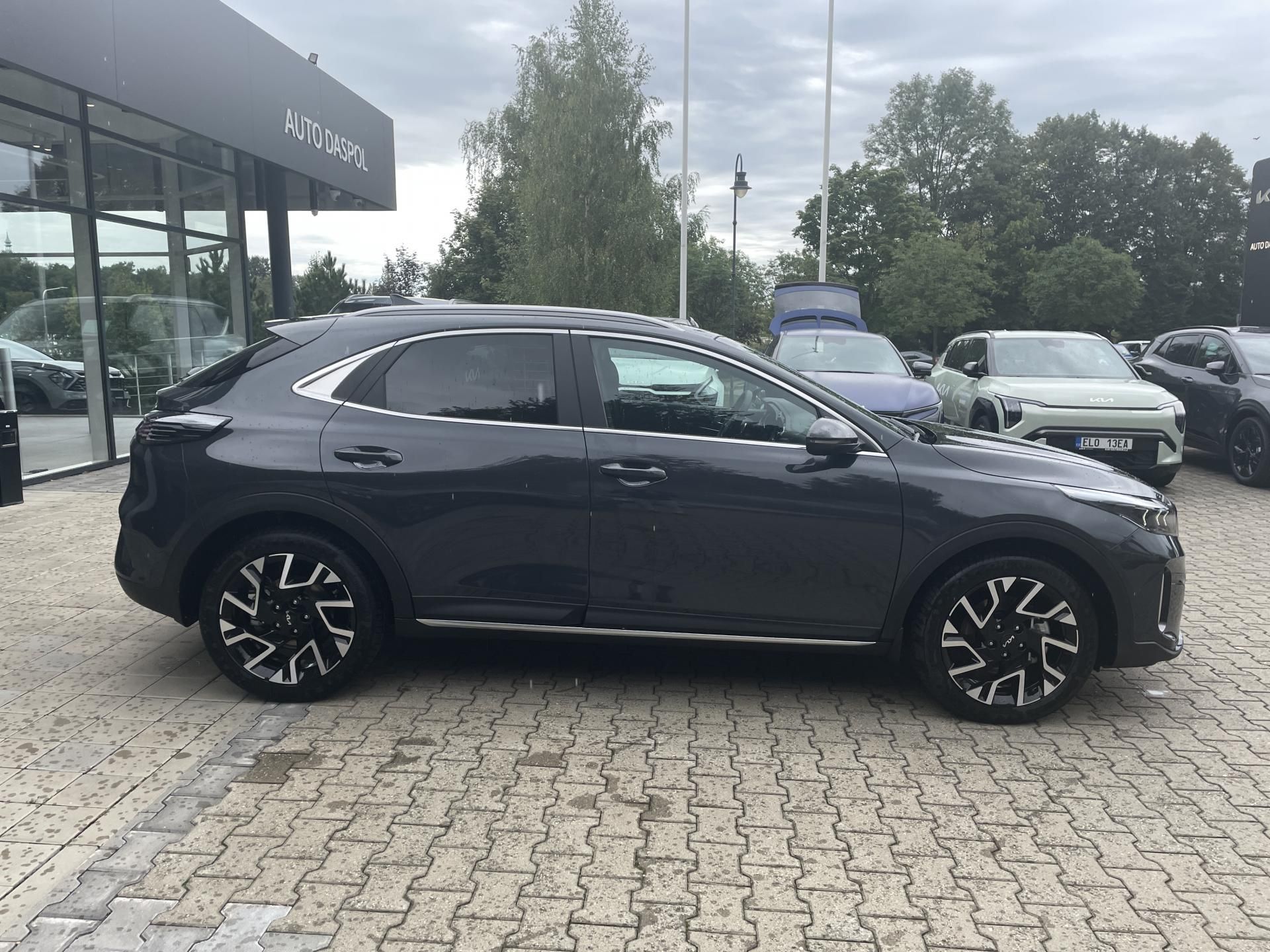 Kia XCee´d, MHEV 7DCT SteelEdition*AKCE* - fotka 2
