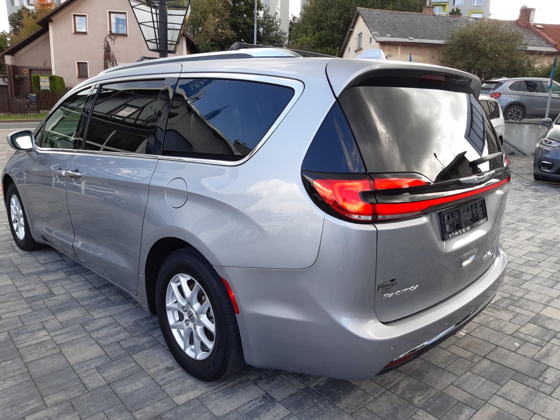 Chrysler Pacifica, 3,6L V6,kůže,7míst, Top výbava - fotka 5