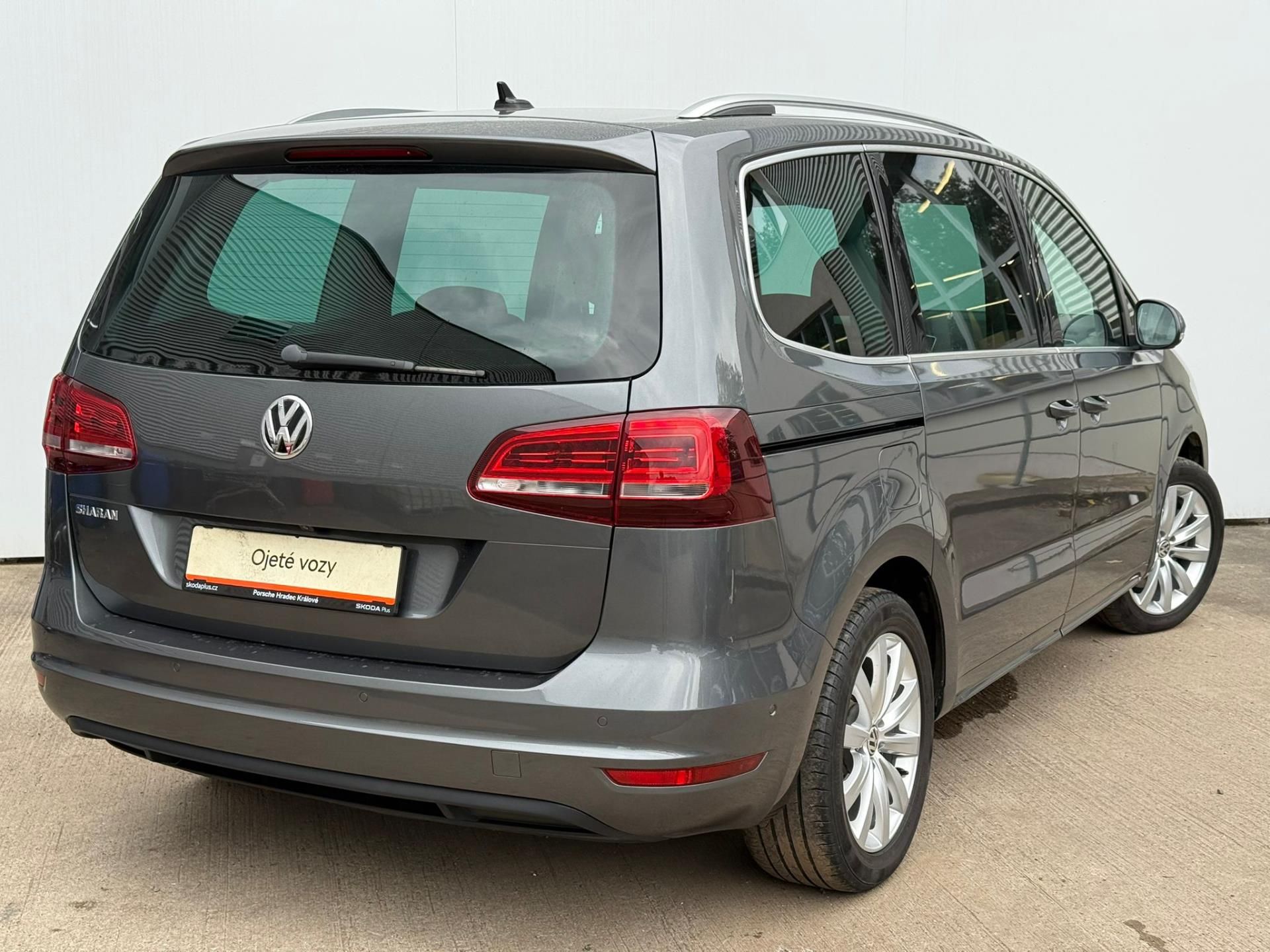Volkswagen Sharan, Highline 1.4TSI 110 kW DSG - fotka 2